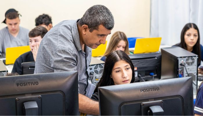  Paraná é estado com maior proporção de laboratórios de informática, aponta Anuário